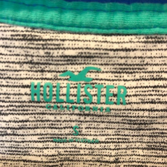 Men’s Hollister T-Shirt - Picture 4 of 4